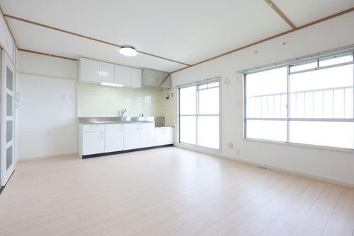 UR中山五月台0030502の居間