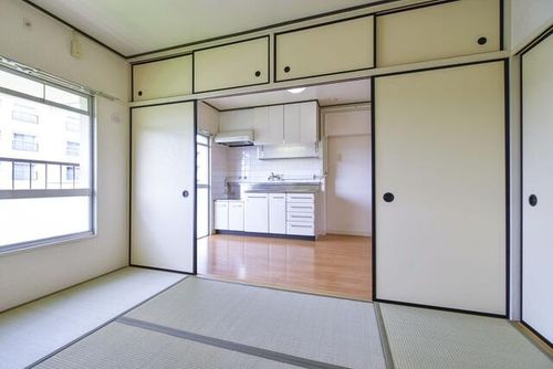 UR藤山台1070203の居間