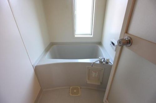 ガーデンハウスカローサの風呂