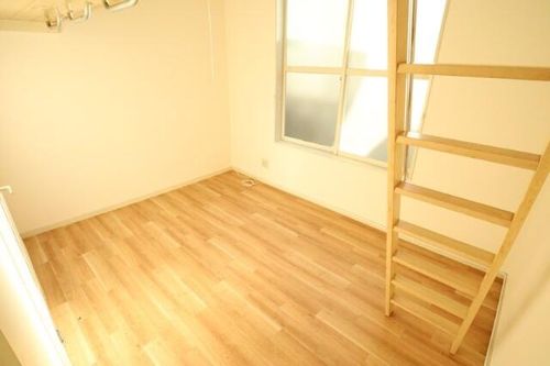 エーアールスマ2の居間