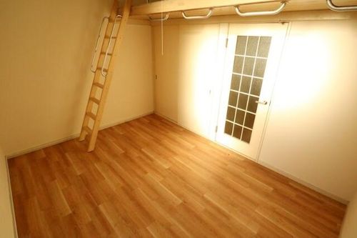 エーアールスマ2の居間