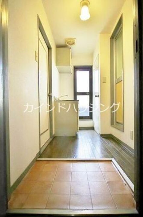 リヴァー住之江A棟の玄関