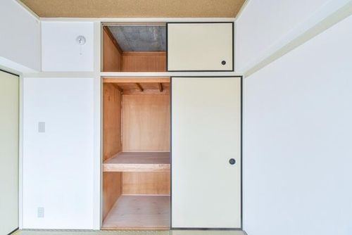 UR花表0010512の内装