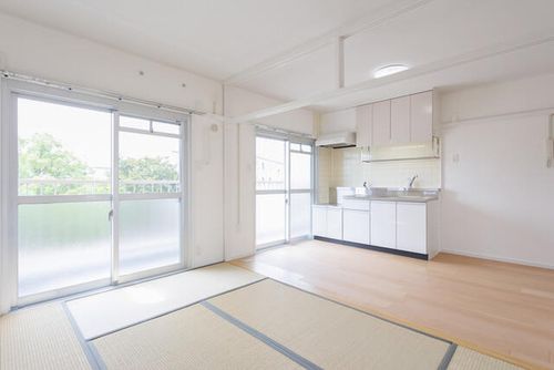 UR富田0800405の居間