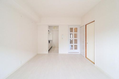 UR横尾0020403の居間