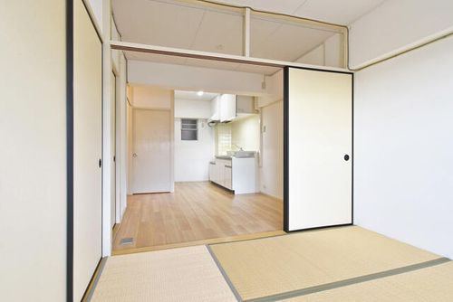 UR中丸0011312の居間