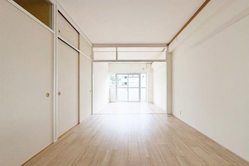 UR北緑丘0060306の居間