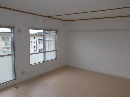 UR中山五月台0080402の居間