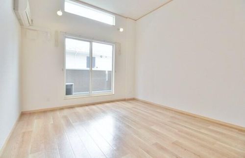 ファシリートプレイスの居間