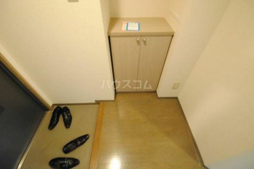 大阪謄写館ビルの玄関