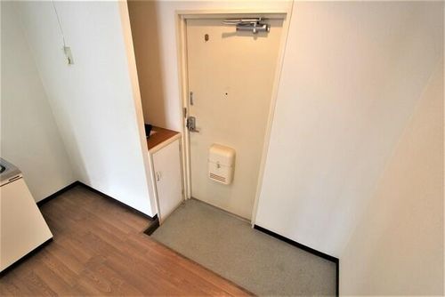 ヴィラン橋本の玄関