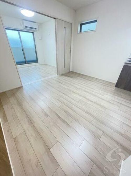 フジパレス西取石Ⅱ番館の居間