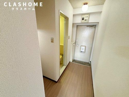 矢羽根ビルの玄関
