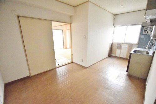 トキワマンションの居間