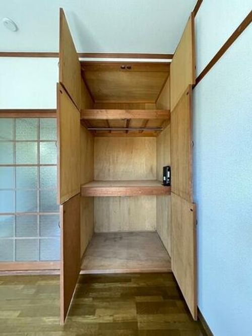 ロマネスクもりつねの内装