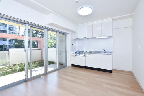 UR浜甲子園なぎさ街0310103の居間