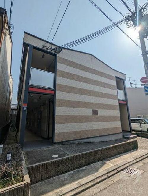 レオパレス二条城北の外観