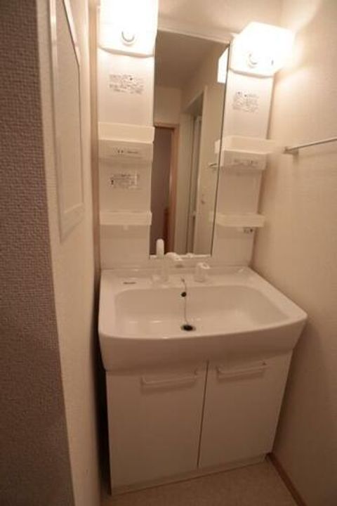 セラー養神の内装