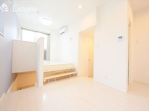 愛知県名古屋市天白区野並1丁目(アパート)の賃貸物件101の居間