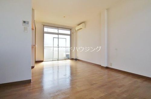ふくろやマンションの居間