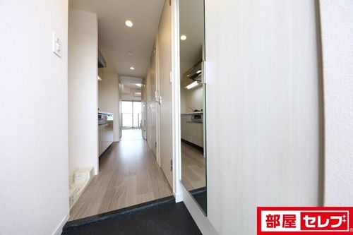 プレサンス新栄アーバンフロー0203の玄関