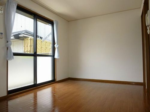 ホワイトクレインの居間