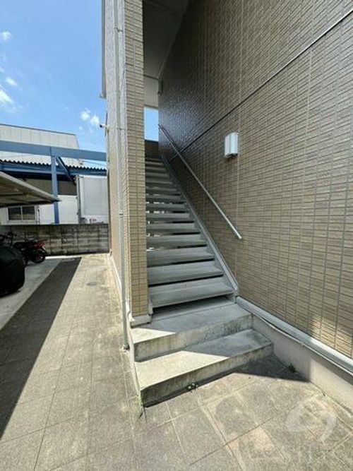 フィエスタ 1号館の玄関