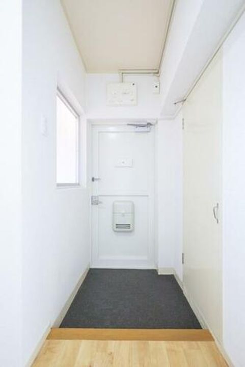 UR助松0230402の玄関