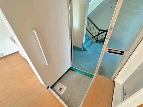 パル恵我之荘の玄関