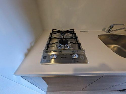 プレサンス新大阪イオリアのキッチン