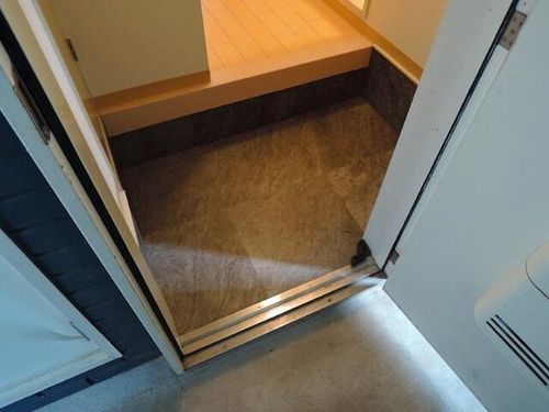 福岡県北九州市八幡西区幸神2丁目(アパート)の賃貸物件の玄関