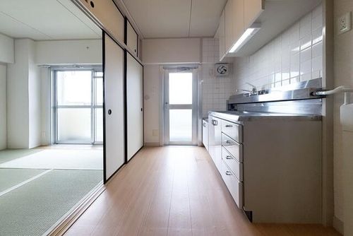 UR鈴蘭台第二0250501の居間