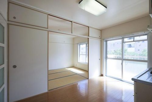 UR鶴山台0330307の居間