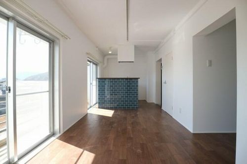 REGIS南丘の居間