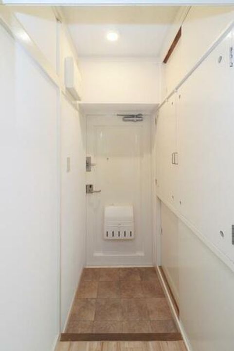 UR金田一丁目0081004の玄関