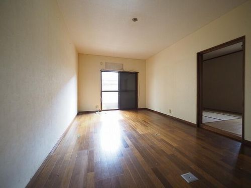 兵庫県尼崎市塚口町4丁目(一戸建)の賃貸物件1の居間