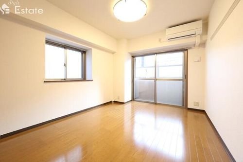 愛知県名古屋市名東区社が丘1丁目(マンション)の賃貸物件の居間
