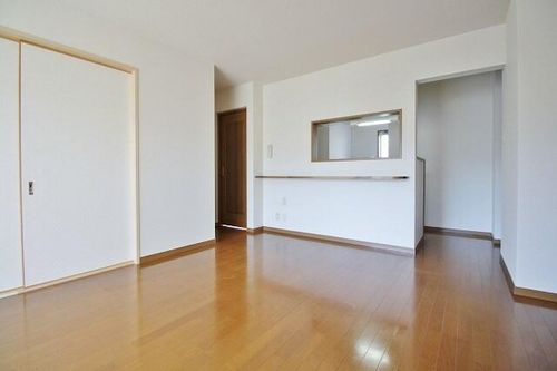 エンフィールドエミネンスの居間