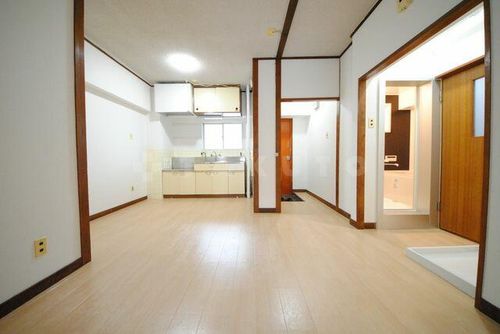 大阪府吹田市山田西4丁目(マンション)の賃貸物件の居間