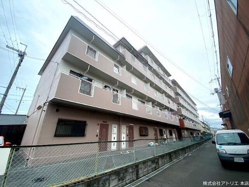 第一高山ハイツの外観