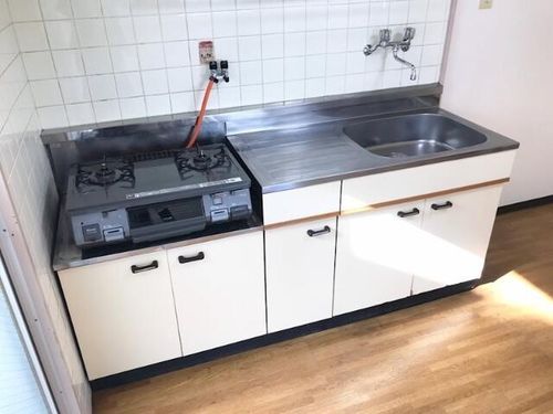 シャトレ穴生Ⅱのキッチン