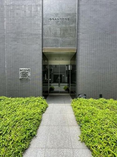 福岡県福岡市中央区荒戸1丁目(マンション)の賃貸物件の玄関