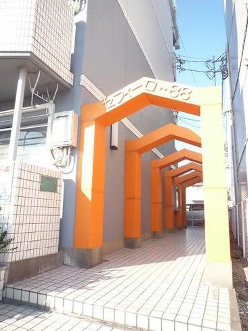 セフィーロ88402の外観