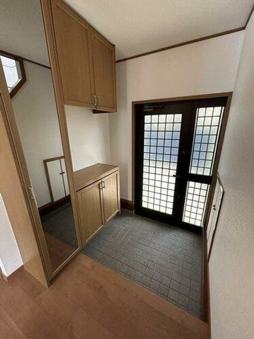 福岡県福岡市東区青葉2丁目(一戸建)の賃貸物件の玄関