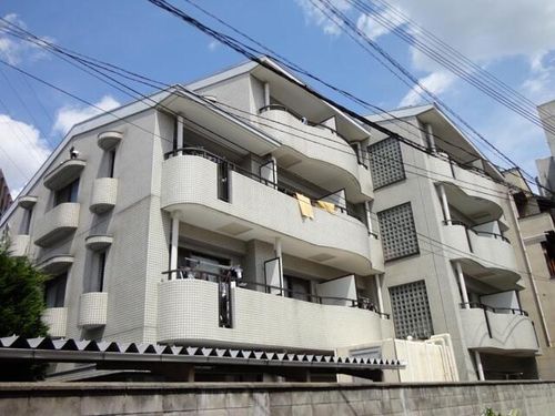 パラッツォフォルトゥーナの外観