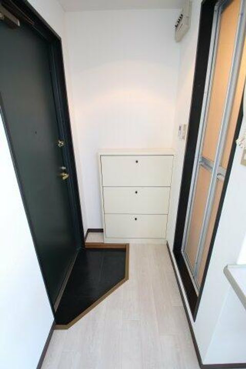 アメージングエステートの玄関