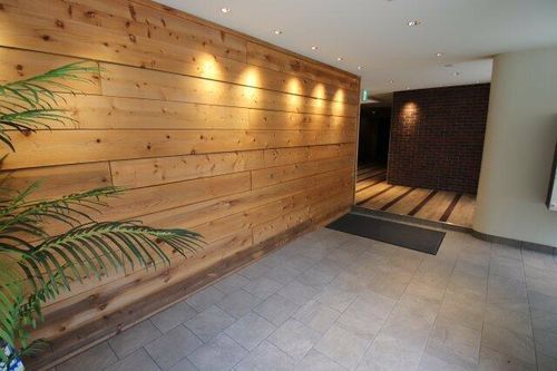 アメージングエステートの玄関