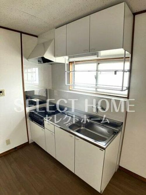 リバーサイド八番館401のキッチン