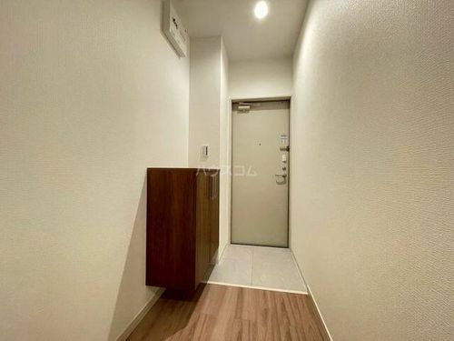 S Apt.門真城垣町の玄関