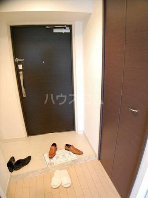 アドバンス新大阪Ⅴの玄関